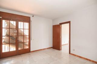 Xalet  C/ les baumes. Solvia inmobiliaria  chalet independiente sant llorenç savall