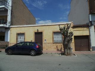 Casa aparellada  C/ reina fabiola. Solvia inmobiliaria  chalet adosado callosa de segura