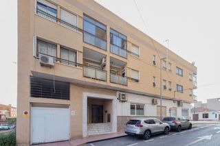 Piso  C/ manuel navarro. Solvia inmobiliaria  piso rojales