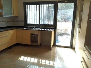 Maison jumelée  C/ acacia. Solvia inmobiliaria  chalet adosado olèrdola