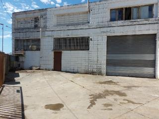 Nau industrial  C/ besos - pol. industrial de cadesbank. Solvia inmobiliaria  nave industrial ripollet