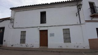 Chalet  C/ huertas. Solvia inmobiliaria  casa guadalcanal
