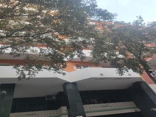 Local commercial  C/ consell de cent. Solvia inmobiliaria  locales barcelona