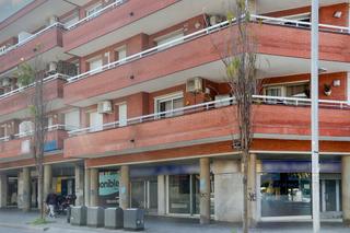 Local commercial  Cr montcada. Solvia inmobiliaria  locales terrassa