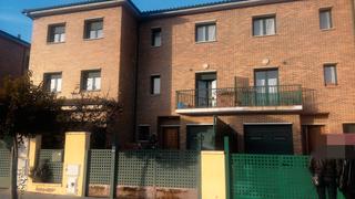 Casa aparellada  C/ 11 de septembre. Solvia inmobiliaria  chalet adosado tremp