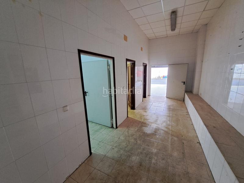 Foto 0d5a4719-d7a2-4b2e-bdeb-acdcb090c77b. Fabrikhalle in Nuevo Parque - Los Rosales - Tráfico Pesado Huelva