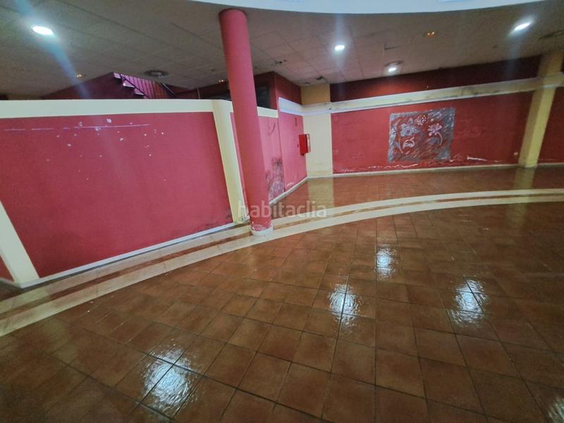 Foto bca2bf8f-0748-41da-acbf-eddbc0262890. Fabrikhalle in Nuevo Parque - Los Rosales - Tráfico Pesado Huelva