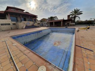 Xalet  C/ irlanda. Solvia inmobiliaria  chalet independiente bigastro