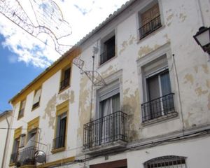 Pis  C/ padre luis esparza. Solvia inmobiliaria  piso benigánim