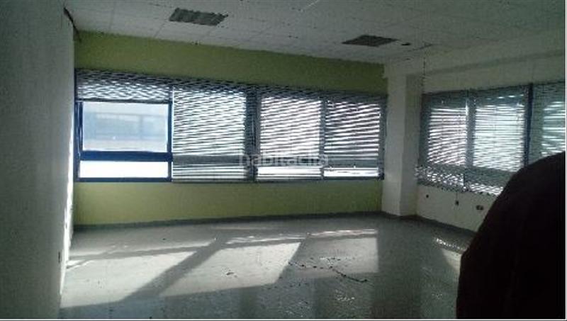 Foto b4282a43-e2c4-48a5-9e91-955de15e7223. Local comercial a La Motilla - Fuente del Rey Dos Hermanas