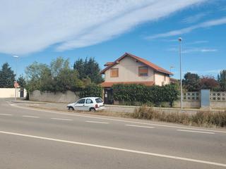 Xalet  C/ maría moliner. Solvia inmobiliaria  chalet independiente san mateo de gállego