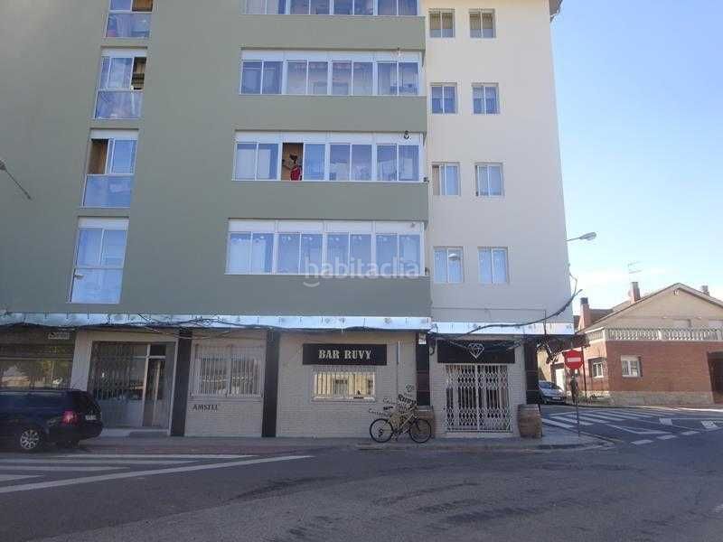 Foto 2bc68214-2426-46f2-a818-cb05e45e5ea1. Local comercial a Lourdes Tudela