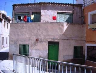 Casa aparellada  C/ telarete. Solvia inmobiliaria  chalet adosado villena