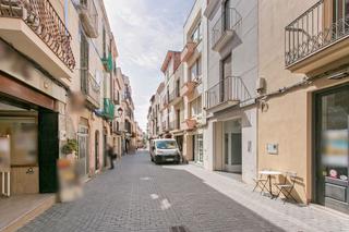 Casa aparellada  C/ gran. Solvia inmobiliaria  chalet adosado esparreguera