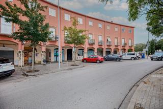 Local Comercial  Ps mossen constans. Solvia inmobiliaria  locales banyoles