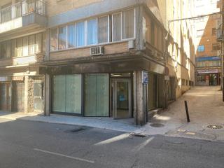 Local commercial  Cl de la triste condesa. Solvia inmobiliaria  locales arenas de san pedro