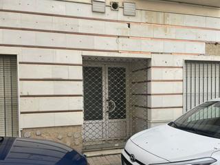 Local commercial  Av de la feria. Solvia inmobiliaria  locales bollullos par del condado