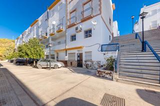 Casa aparellada  C/ picasso. Solvia inmobiliaria  chalet adosado prado del rey
