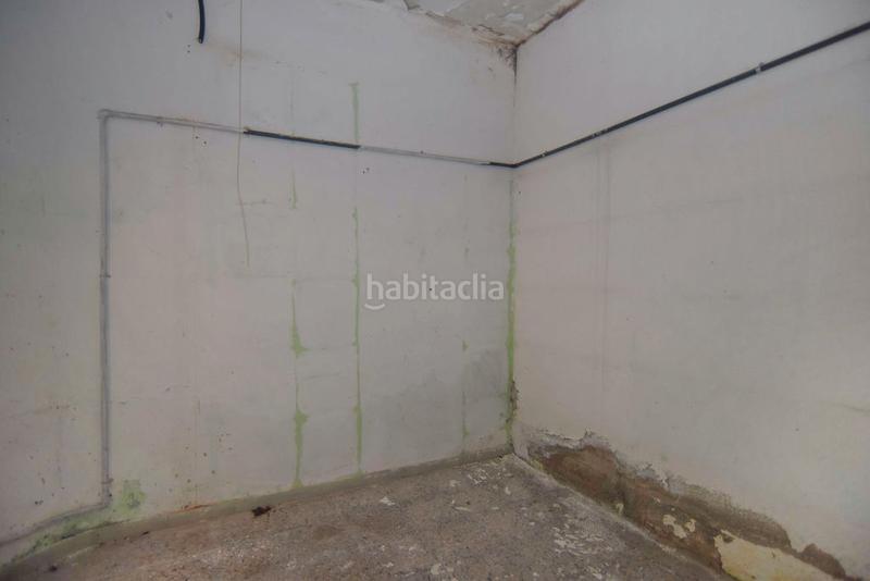 Foto 8d1d99c3-cfb6-4b49-ab99-2e15d146317b. Locale commerciale in Sistrells Badalona