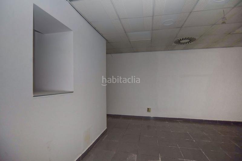 Foto b62d4af8-bb6a-48b4-986f-3ec1a35cadf8. Locale commerciale in Sistrells Badalona