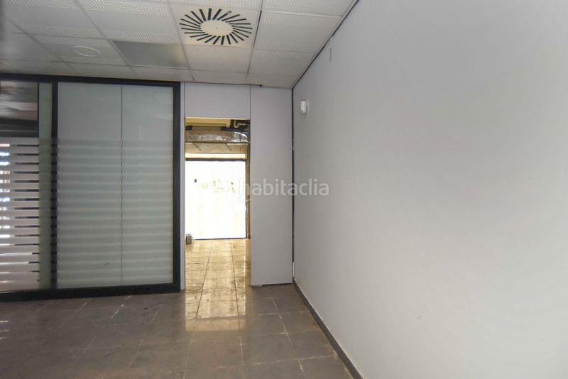 Foto bdf21b52-3a34-4da5-aff5-0bbe8ce3e415. Locale commerciale in Sistrells Badalona