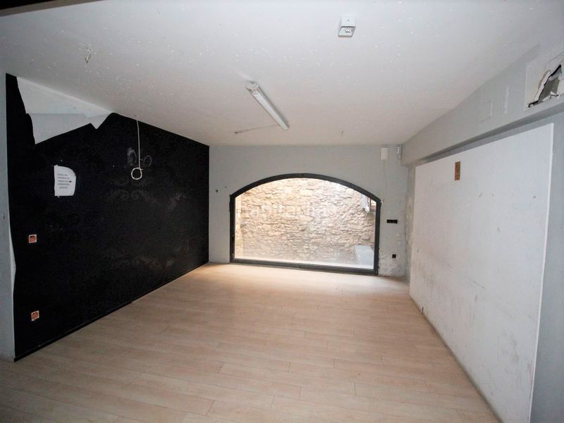 Foto 68aa8861-6134-4643-8976-18f74a2d41ac. Local comercial a Tàrrega