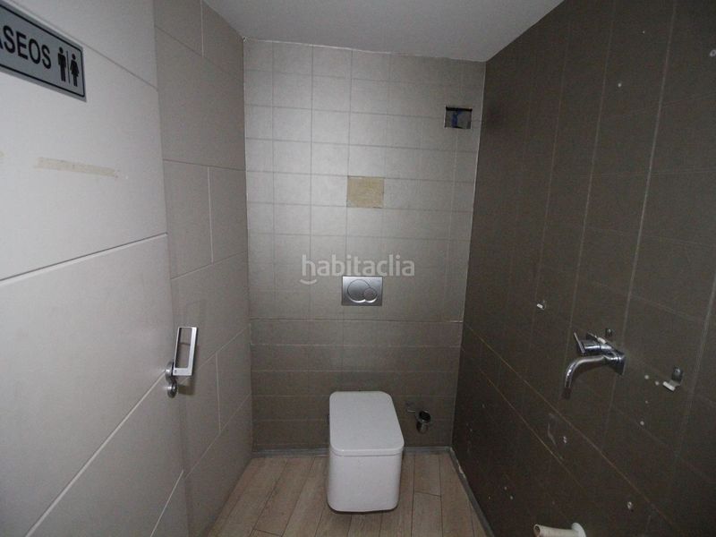Foto e0f3bd21-f5f9-4351-8330-e16c2cb3d0ec. Local comercial a Tàrrega