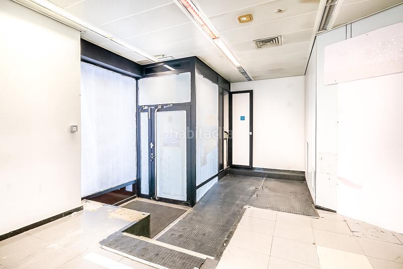 Foto 5bae5a55-572e-496e-bc31-6f6e1c1640ba. Local comercial a Can Palet Terrassa