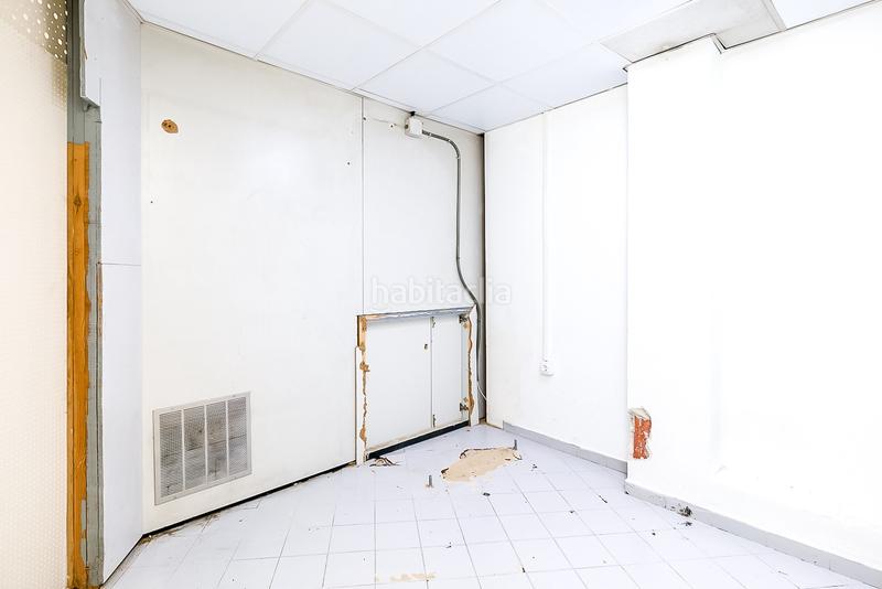 Foto 7369a53d-66ef-4db0-87a2-c6ed1ef2a874. Local comercial a Can Palet Terrassa