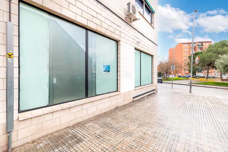 Foto 7cdb0a65-a2e4-4d4d-824d-61180f1373d4. Local comercial a Can Palet Terrassa