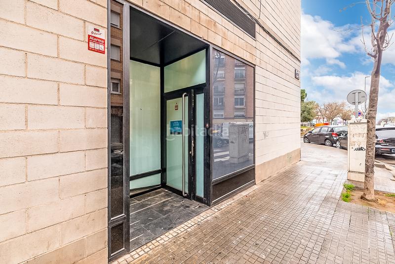 Foto 93082921-a3d8-42f2-9f51-453f8d18d176. Local comercial a Can Palet Terrassa