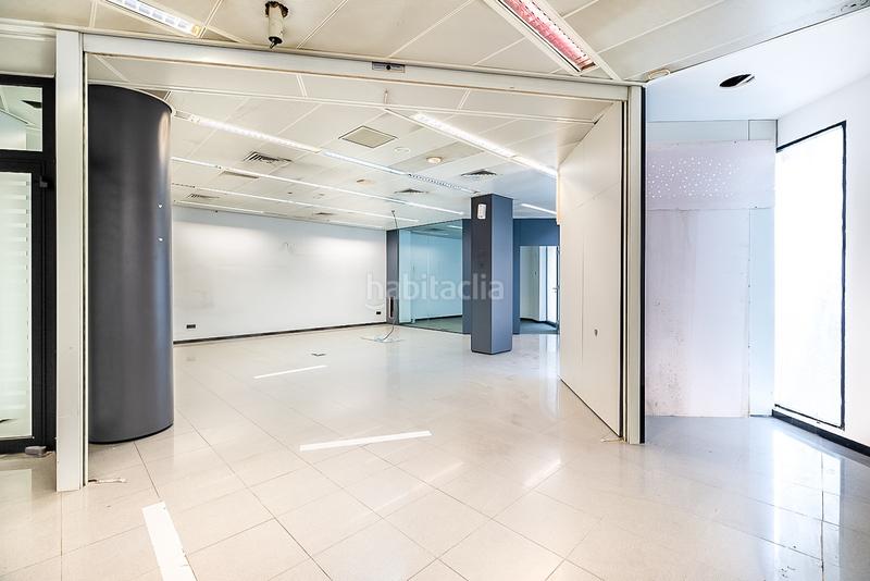 Foto b0f691bd-650a-4961-b5cf-489bdab9d910. Local comercial a Can Palet Terrassa