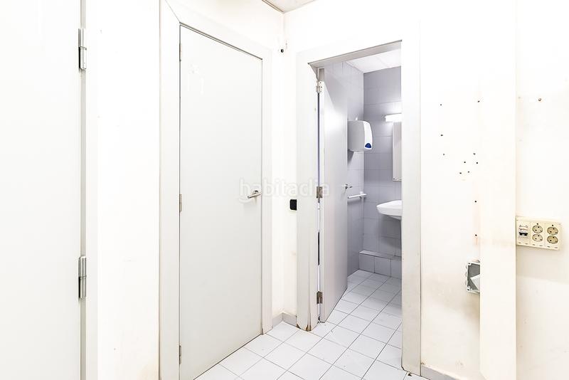 Foto c08eb639-f99e-485d-a460-ddde9fdd10cf. Local comercial a Can Palet Terrassa