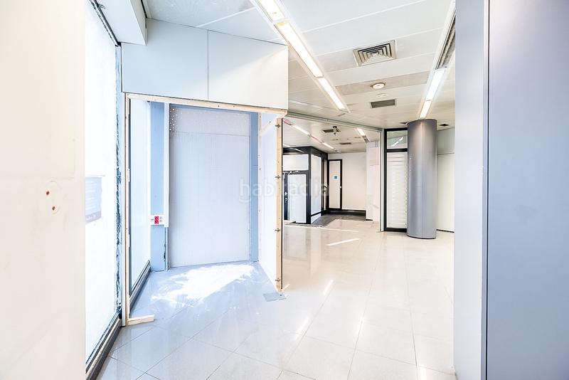 Foto e03c4784-c546-42eb-a875-7730c93f92a3. Local comercial a Can Palet Terrassa