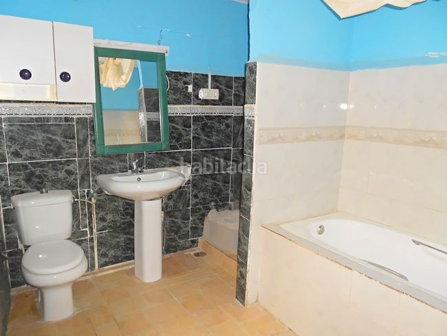 Foto c9efc425-67e3-4fbb-bd6a-375af6441934. Chalet in La Zubia Ciudad Zubia (La)