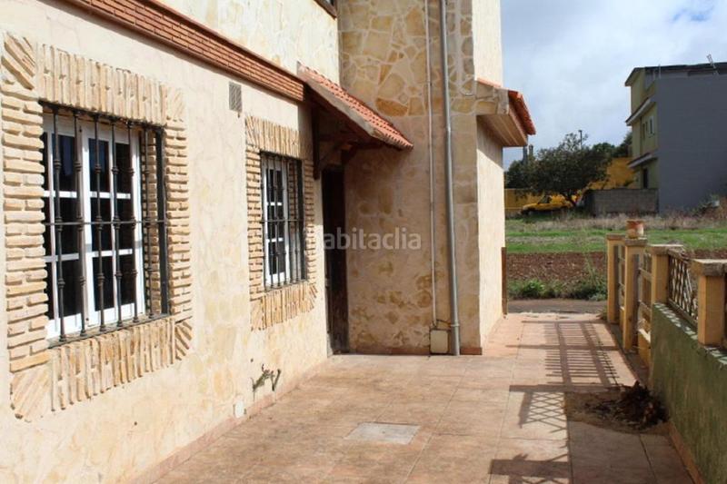 Foto 572a3f34-01df-4e80-9b22-899d9d003c20. Chalet dans La Laguna San Cristóbal de La Laguna