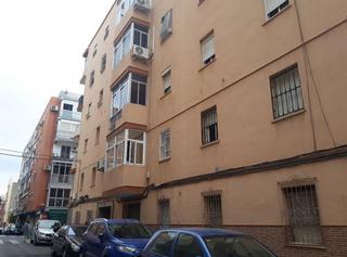 Pis  Quinta avenida. Solvia inmobiliaria  piso almería