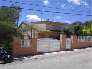 Casa aparellada  Gardenia. Solvia inmobiliaria  chalet adosado cubelles