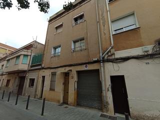 Piso  Rodrigo caro. Solvia inmobiliaria  piso badalona