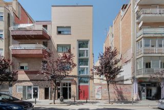 Pis  C/ simancas. Solvia inmobiliaria  piso badalona