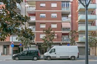 Appartement  C/ piera. Solvia inmobiliaria  piso martorell