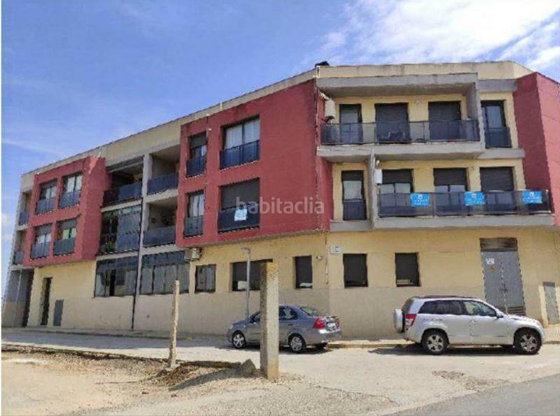 Foto b3b4eb65-345f-4069-9059-ae0f0132ac64. Flat with parking in Linyola