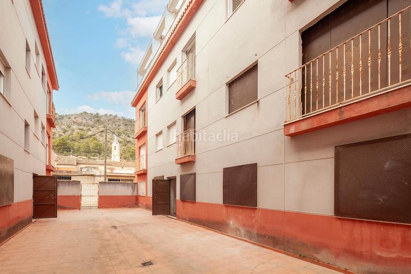 Foto 84c588f8-ebaa-4c7a-acf2-0ae37ca5ef48. Edificio solvia inmobiliaria en construccion en Palma de Gandía