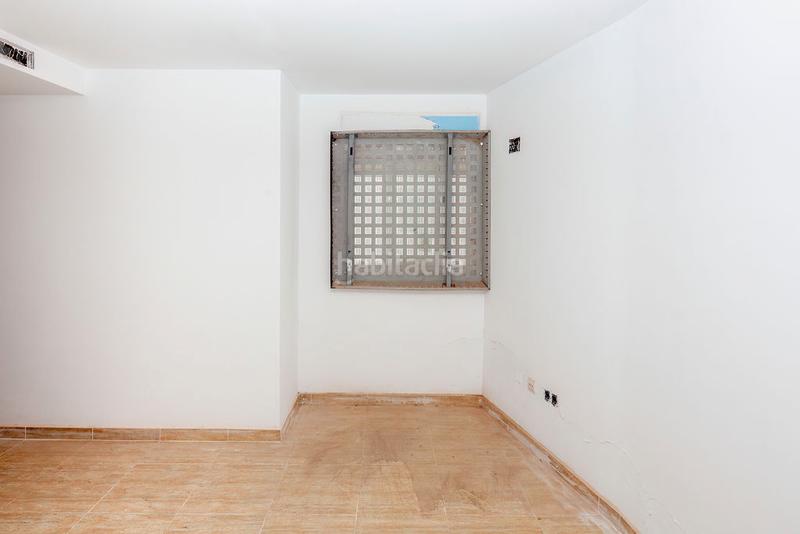 Foto d22f5861-0865-4ac0-9a8e-bbbe417dcd6a. Edificio solvia inmobiliaria en construccion en Palma de Gandía