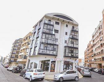Foto d85ed307-be36-48eb-bc83-6ea8c690edde. Aparcament cotxe a Zona Hospital Amposta