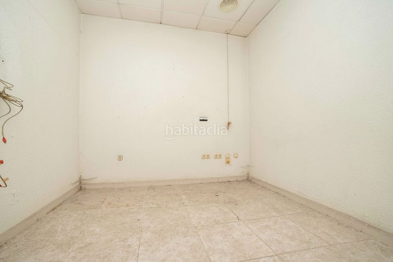 Foto 6ec8c4bf-111d-4274-8373-91c70fb3a4c8. Local comercial a Beniel