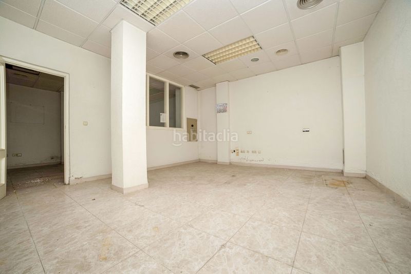 Foto c4253028-8326-44f4-a5cf-fd1e686c3c71. Local comercial a Beniel