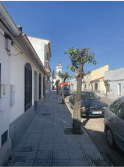 Casa aparellada  Cl puebla. Solvia inmobiliaria  chalet adosado valdelacalzada