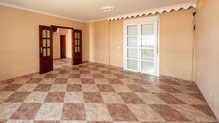 Casa aparellada  C/ entamador. Solvia inmobiliaria  chalet adosado dos hermanas