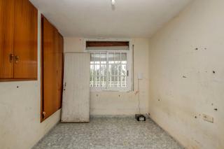 Xalet  Avda. les botigues. Solvia inmobiliaria  chalet independiente castelldefels